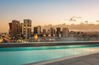 Hotel con piscina en Barcelona